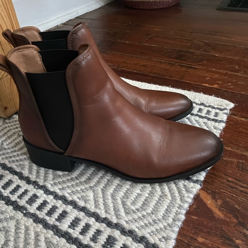 Steve Madden Dares Cognac Ankle Boot Size 10
